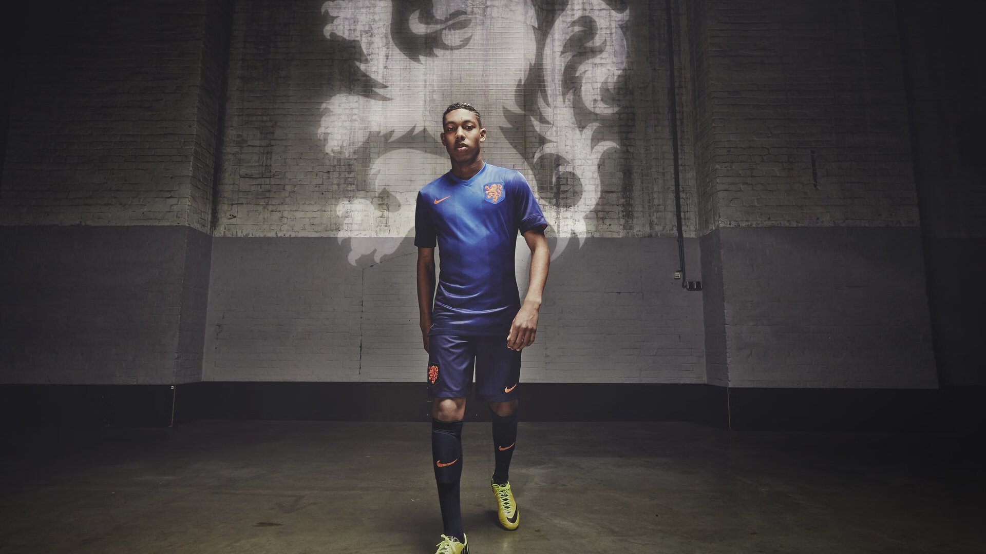 开云体育首页-国足战术配合不断提升效率,国足战术风格